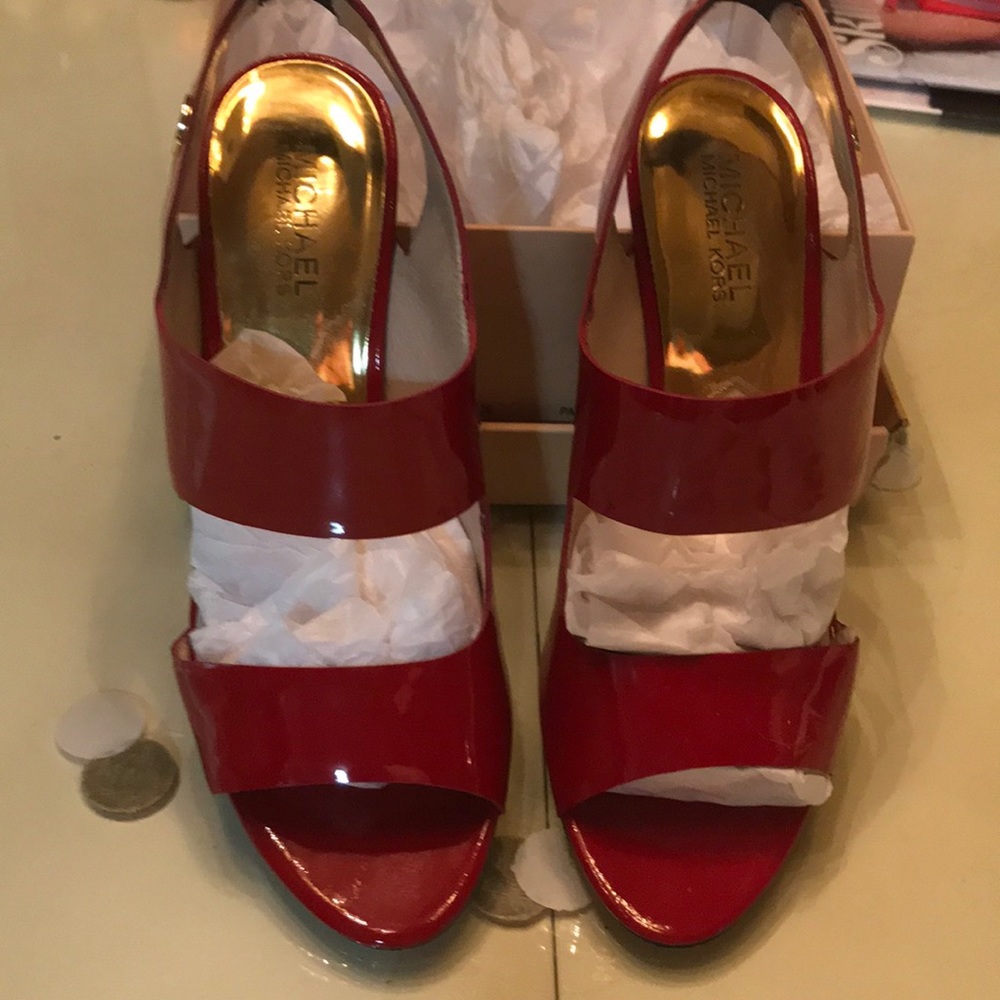 Micheal by Michael kors size 8 -8.5